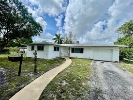 4430 W Broward Blvd in Plantation, FL - Building Photo