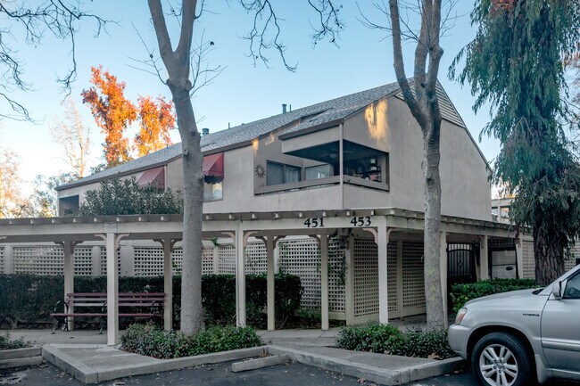 Los Gatos Commons in Los Gatos, CA - Foto de edificio - Building Photo