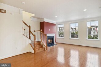 11 Gardenside Pl in Towson, MD - Building Photo - Building Photo
