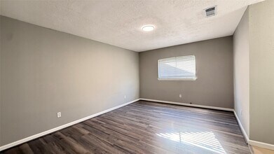 12651 Day Hollow Ln in Houston, TX - Building Photo - Building Photo