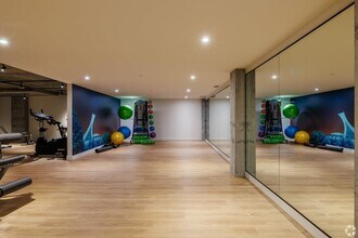 2114 Sainte-Catherine Rue E in Montréal, QC - Building Photo - Building Photo