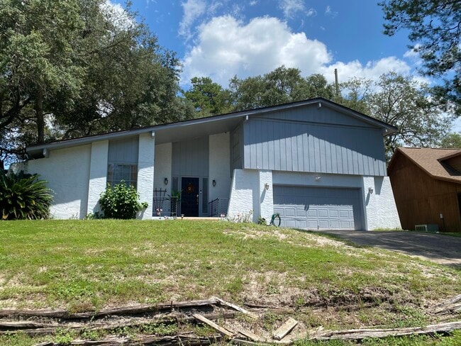 property at 2461 Duncan Dr