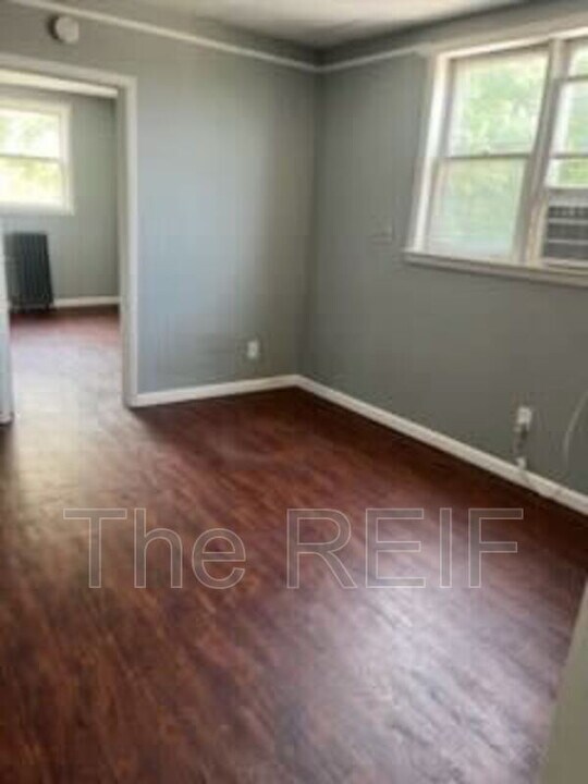 1025 N Washington Ave in Lansing, MI - Building Photo
