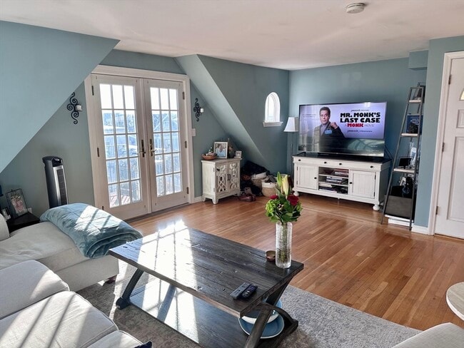 property at 589 E 8th St