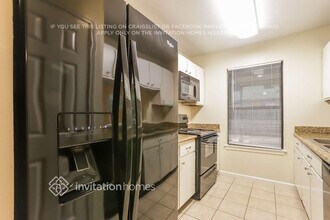 7 Redberry Ct in Spring, TX - Foto de edificio - Building Photo