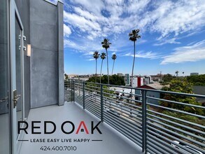 5801 Camerford Ave in Los Angeles, CA - Building Photo - Building Photo