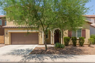 21366 W Almeria Rd in Buckeye, AZ - Building Photo - Building Photo