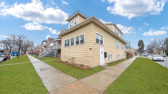 property at 1247 Wisconsin Ave