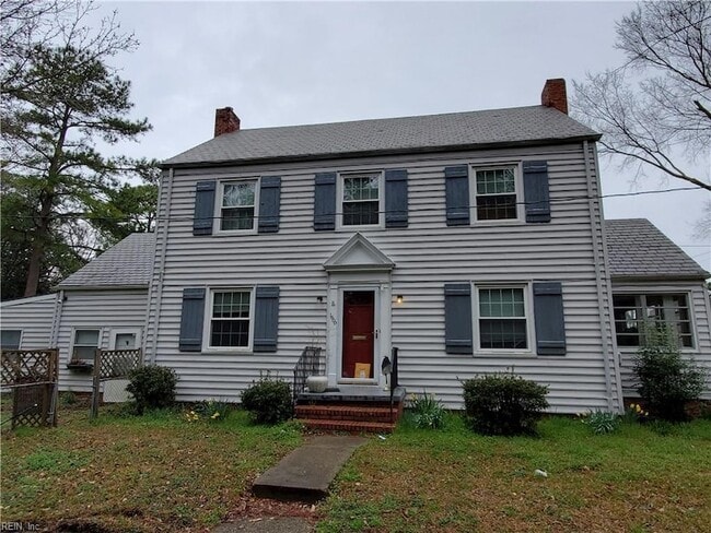 1600 Cedar Ln in Norfolk, VA - Foto de edificio - Building Photo