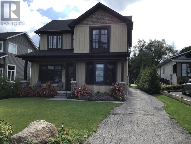 property at 929 Lake Dr N