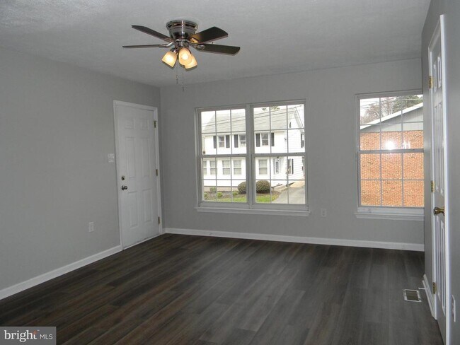 104 W Main St in Rising Sun, MD - Building Photo - Building Photo