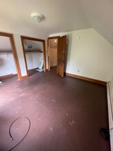 132 E King St in Shippensburg, PA - Foto de edificio - Building Photo