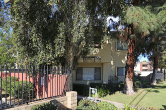 Casa Miguel in El Cajon, CA - Foto de edificio - Building Photo