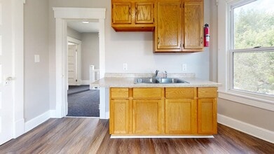 1074 Johnston St in Akron, OH - Building Photo - Building Photo