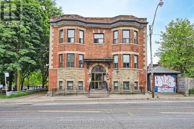 property at 333-333 Harbord St