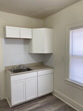 817 W Nebraska Ave in Peoria, IL - Building Photo - Building Photo