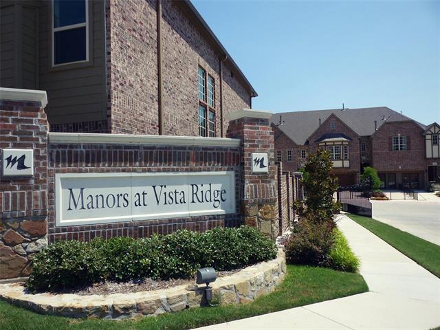 555 Hampshire Dr in Lewisville, TX - Foto de edificio - Building Photo