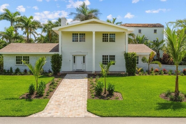 property at 11 Brightwaters Cir NE