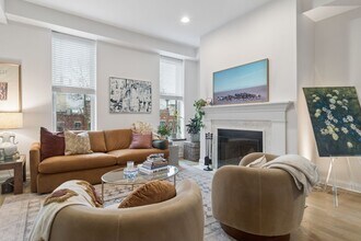 1667 N Bissell St in Chicago, IL - Building Photo - Building Photo