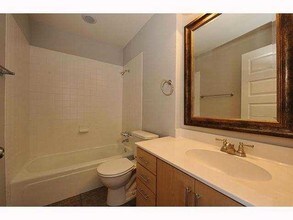 3815 Guadalupe St, Unit 106 in Austin, TX - Building Photo - Building Photo