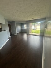 1150 Tollis Pkwy in Broadview Heights, OH - Building Photo - Building Photo