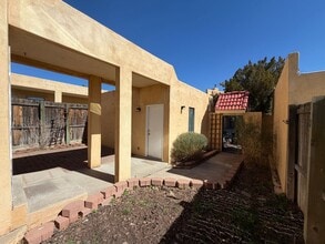 511 Pinon Creek Rd SE in Albuquerque, NM - Building Photo - Building Photo