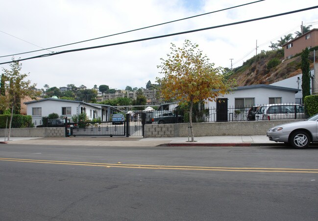 2230 San Diego Ave in San Diego, CA - Foto de edificio - Building Photo