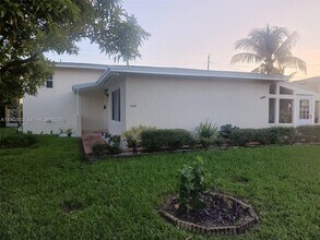 1260 NE 200th Terrace in Miami, FL - Building Photo - Building Photo