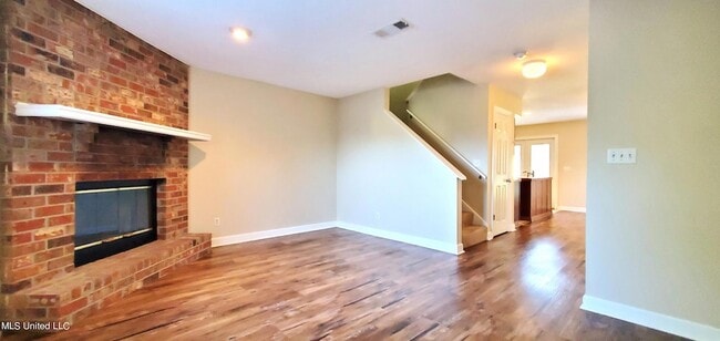 495 Popp's Ferry Rd in Biloxi, MS - Building Photo - Building Photo