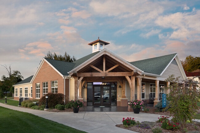 Enclave Apartments in Allendale, MI - Foto de edificio - Building Photo