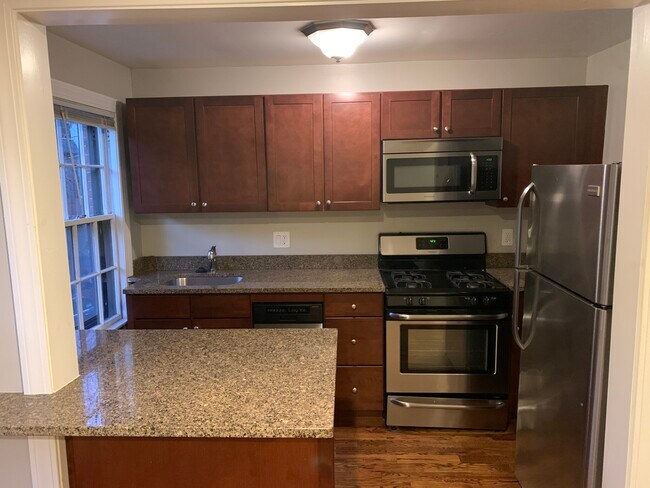 26 Fayette St, Unit 2