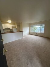 Sadie Ann Apartments in Seattle, WA - Building Photo - Building Photo