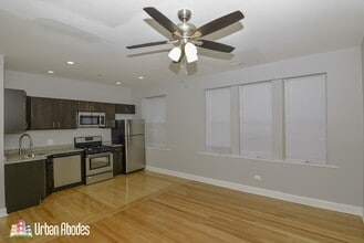 2958 N Washtenaw Ave, Unit J08W in Chicago, IL - Foto de edificio - Building Photo