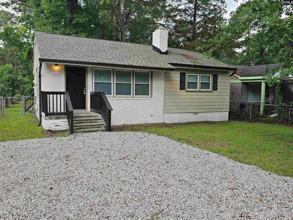 1608 Craven St in Columbia, SC - Building Photo