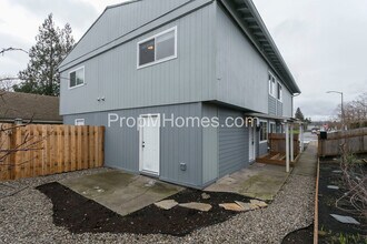 3512 SE 61st Ave in Portland, OR - Building Photo - Building Photo