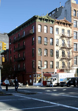 166 Thompson St in New York, NY - Building Photo - Building Photo