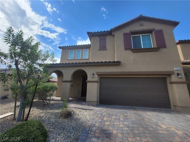 property at 2409 W Gilmore Ave