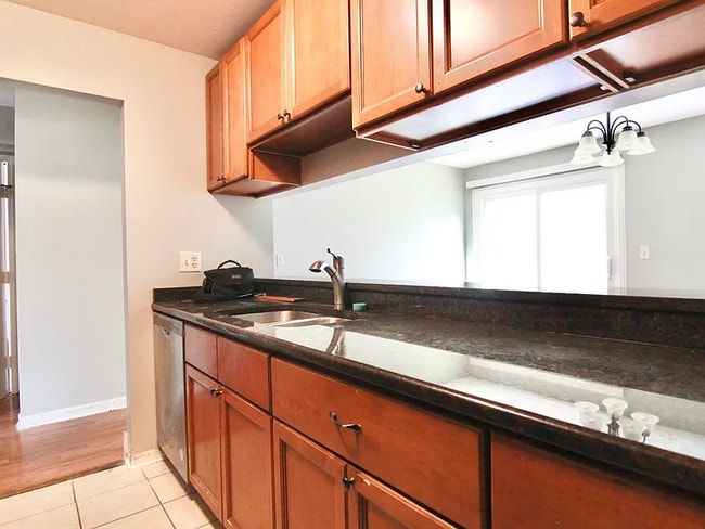 1124 Crimson Ct in Naperville, IL - Building Photo - Building Photo