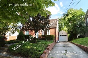10239 Parkwood Dr in Kensington, MD - Building Photo