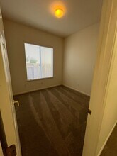 5539 Lilyview Way in Elk Grove, CA - Building Photo - Building Photo