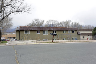 1075 Magnolia St in Colorado Springs, CO - Foto de edificio - Primary Photo