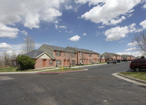 Greens of Northglenn in Northglenn, CO - Building Photo