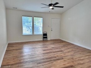 107 W McIver St, Unit B in Zebulon, NC - Building Photo - Building Photo