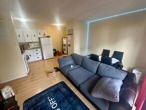 261 Colborne St in Kingston, ON - Building Photo - Building Photo