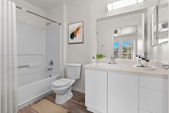 Zephyr Pointe in Reno, NV - Building Photo - Building Photo