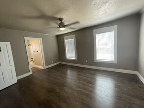 203 W Purdom in Alvarado, TX - Building Photo - Building Photo