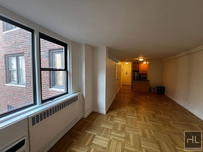 E 79th St – Yorkville-Studio in New York, NY - Foto de edificio - Building Photo