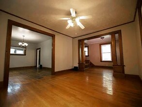 910 S 25th St in Omaha, NE - Building Photo - Building Photo