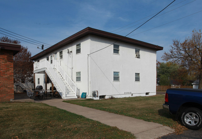 961 Jefferson St in Prescott, WI - Building Photo - Building Photo