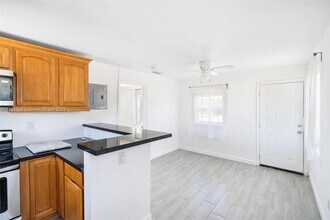6221 NW Miami Ct in Miami, FL - Building Photo - Building Photo